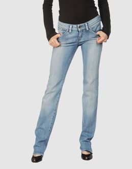 Pantaloni jeans da donna marca Diesel