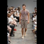 Modello sfilata moda maschile pe 2009 Gaetano Navarra Milano