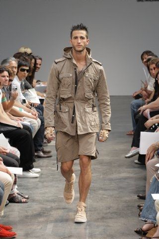 Gaetano Navarra Milano moda maschile pe 2009