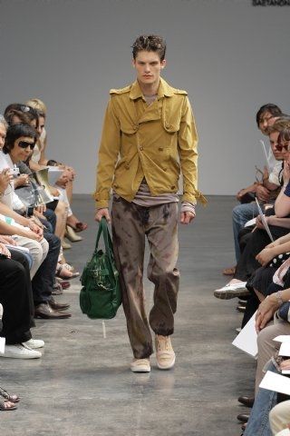 Gaetano Navarra Milano sfilata moda uomo pe 2009