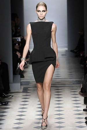 Balenciaga presenta la collezione donna per l'inverno 2009